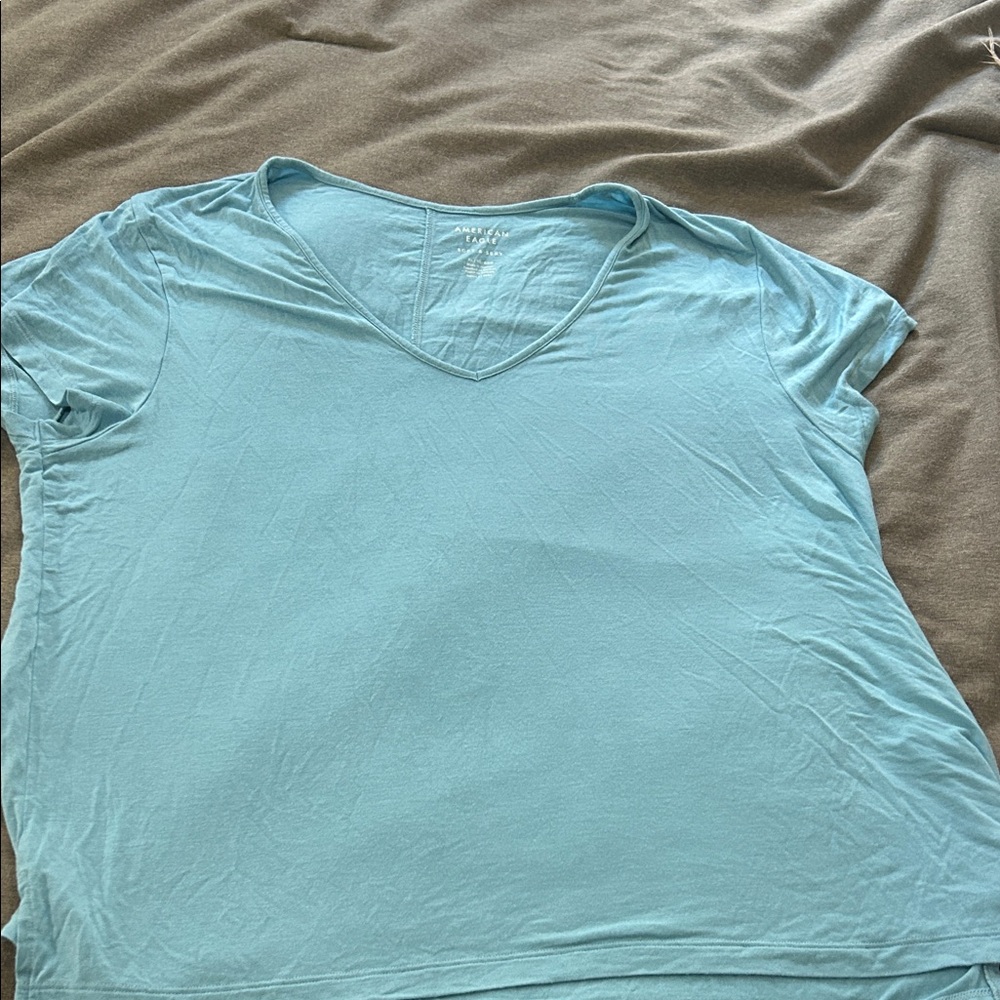 American Eagle soft and sexy v neck tee